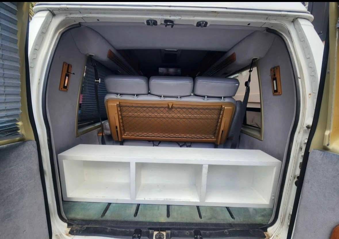 Ford-econoline-e150-1994-white-5