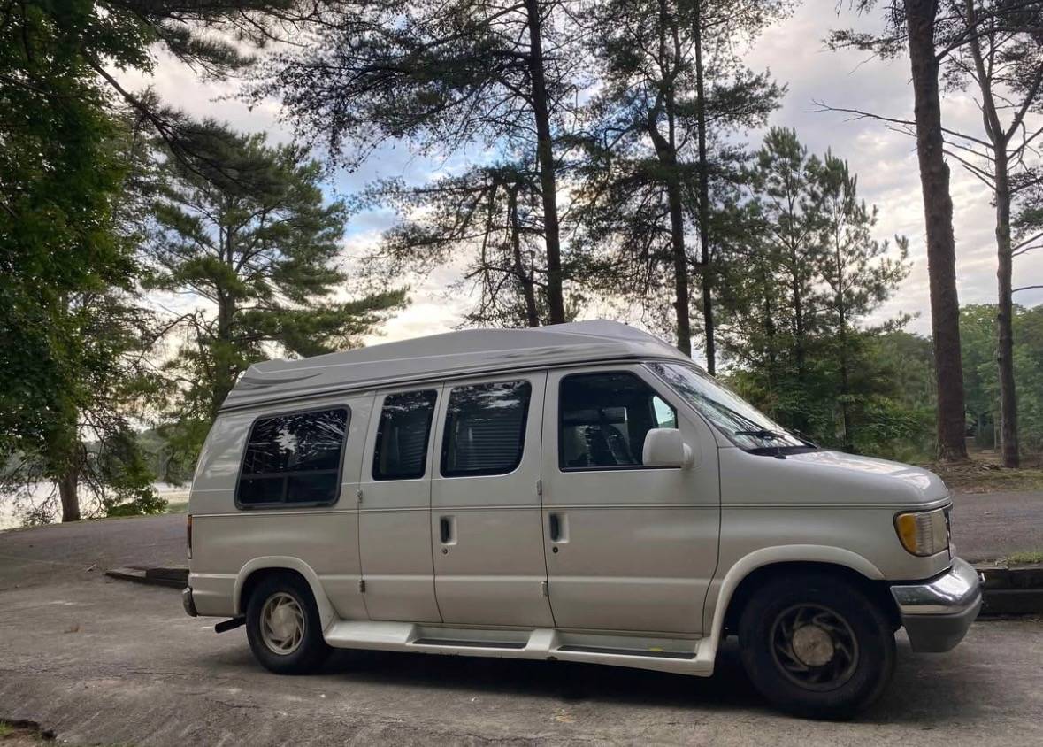 Ford-econoline-e150-1994-white