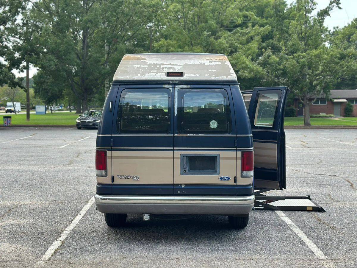 Ford-econoline-e150-cargo-1995-blue-3