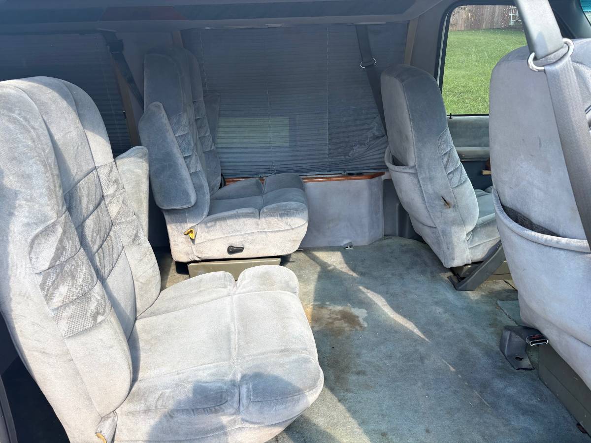 Ford-econoline-e150-conversion-van-1994-white-7