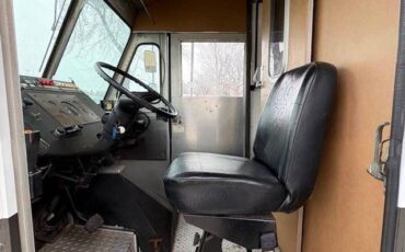 Ford-econoline-e450-cutaway-1986-6