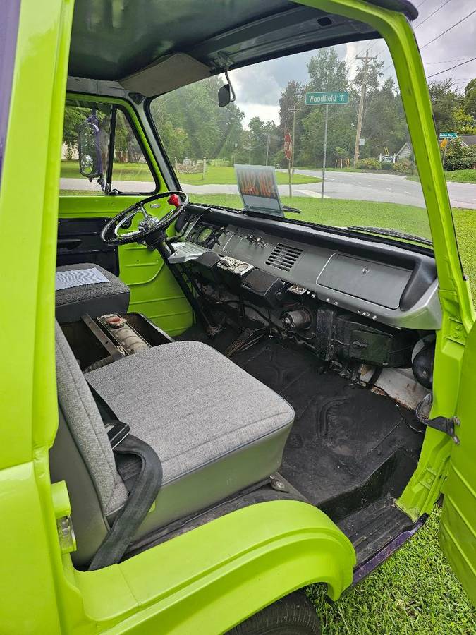 Ford-econoline-pickup-truck-1965-custom-5