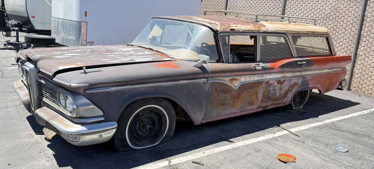 Ford-edsel-wagon-1959-red-10