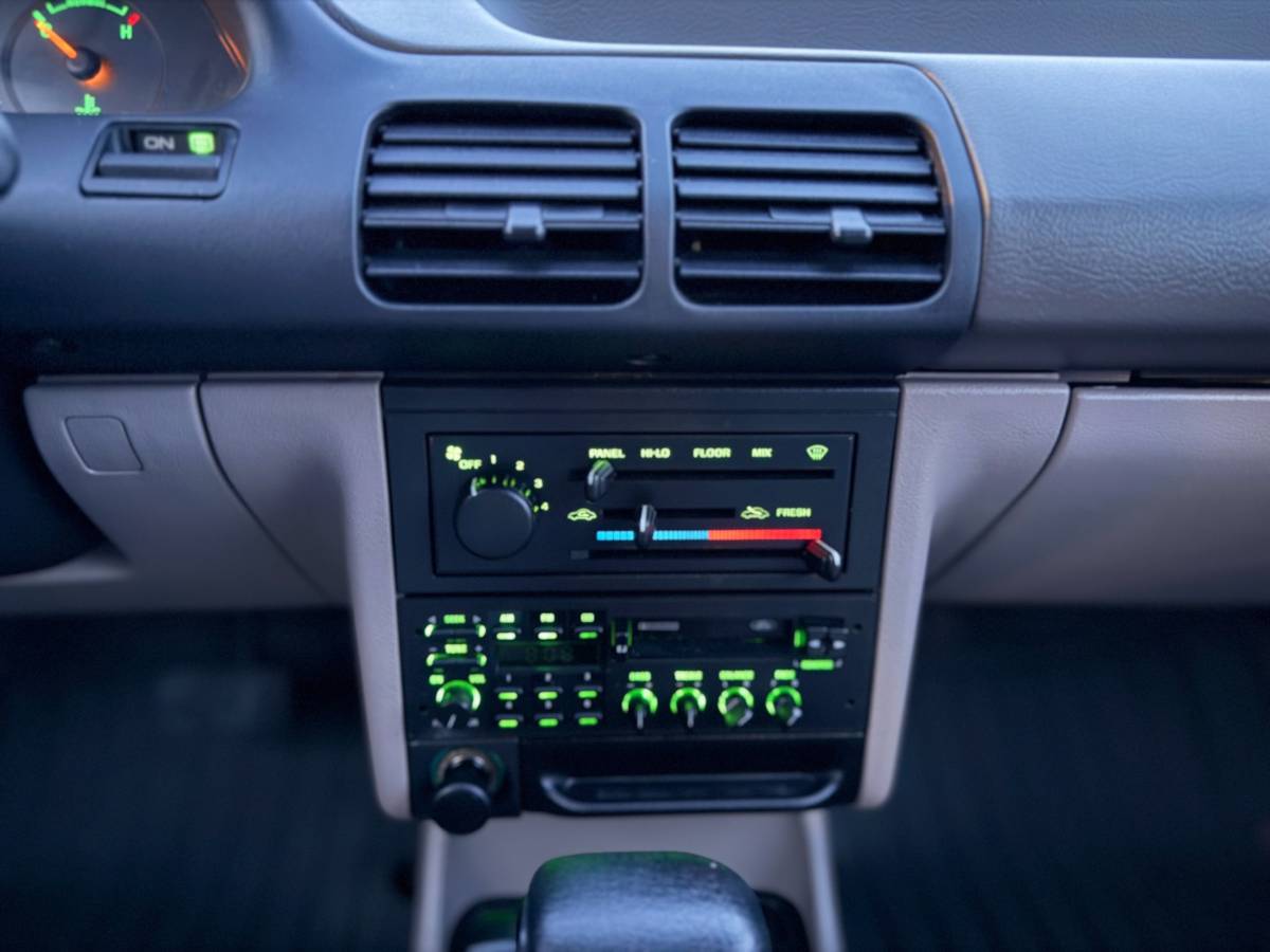 Ford-escort-lx-1991-11