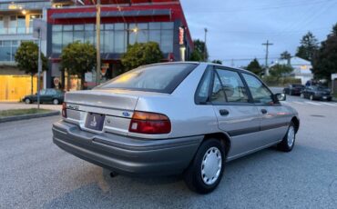 Ford-escort-lx-1991-4