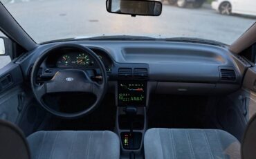 Ford-escort-lx-1991-5