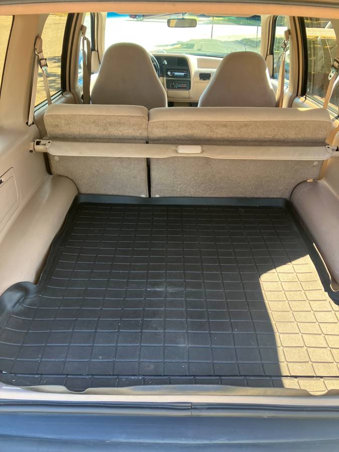 Ford-explorer-1992-brown-3