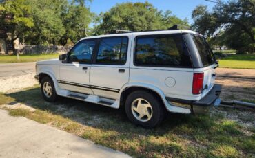 Ford-explorer-1993-white
