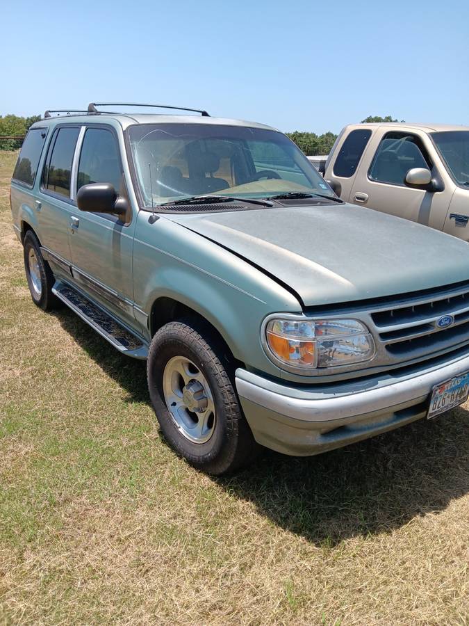 Ford-explorer-1995-green-1