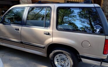 Ford-explorer-xlt-1994-custom-1