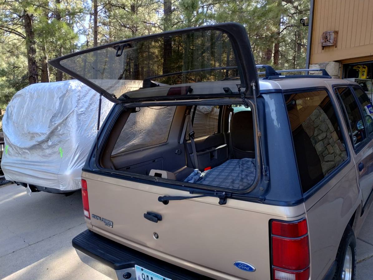 Ford-explorer-xlt-1994-custom-4