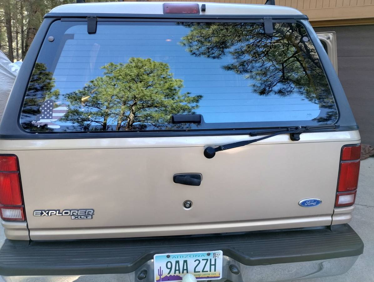 Ford-explorer-xlt-1994-custom-6