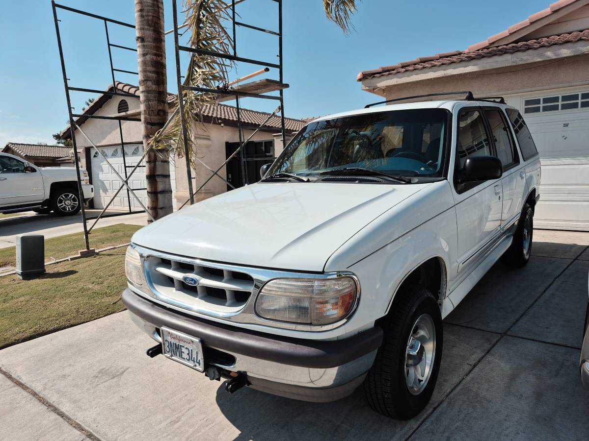 Ford-explorer-xlt-1995-1