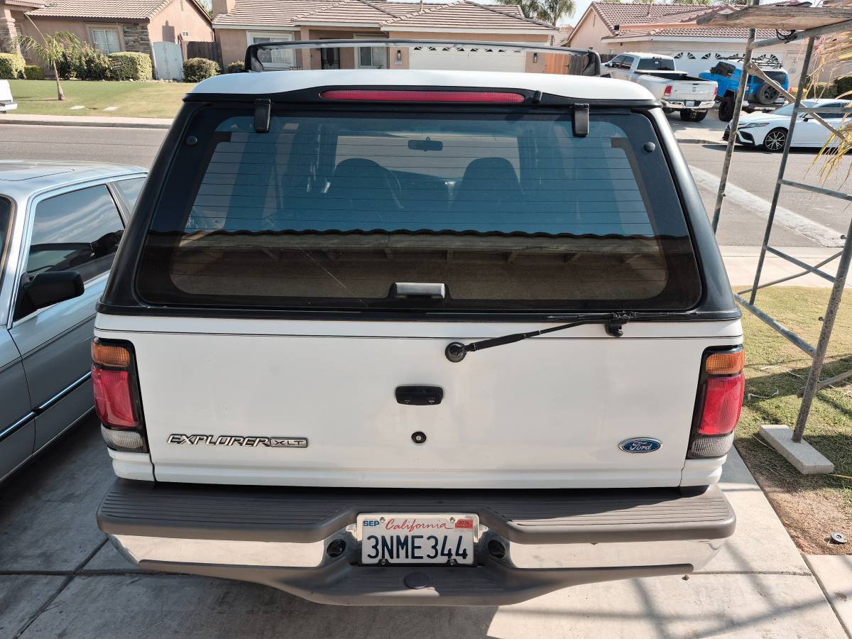 Ford-explorer-xlt-1995-2