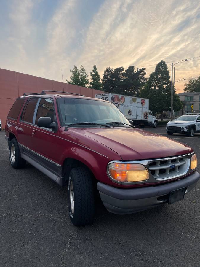Ford-explorer-xlt-1995-red-1