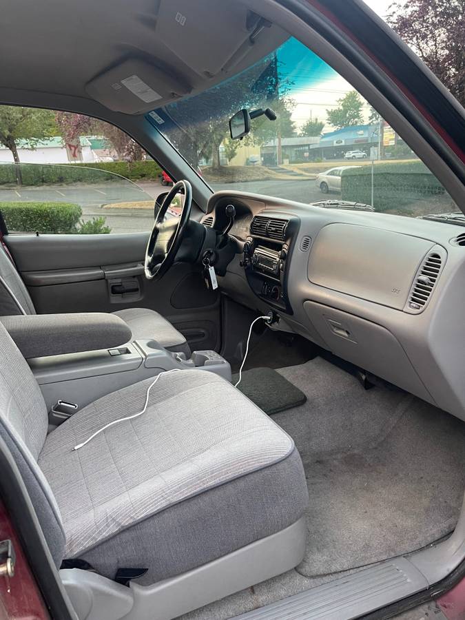 Ford-explorer-xlt-1995-red-13