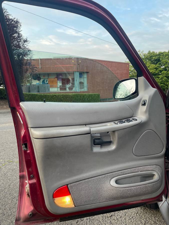 Ford-explorer-xlt-1995-red-8