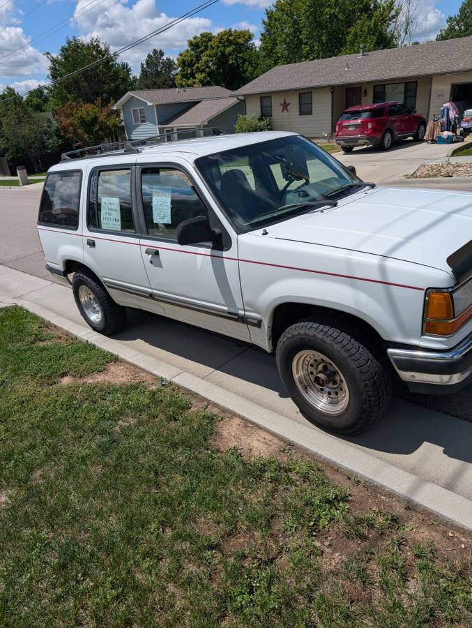 Ford-explorer-xlt-4x4-1991-1