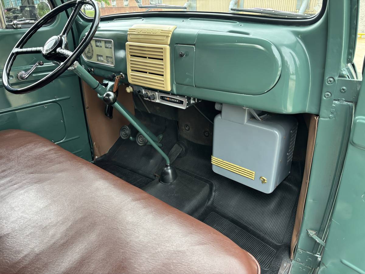 Ford-f-1-pick-up-1950-green-18