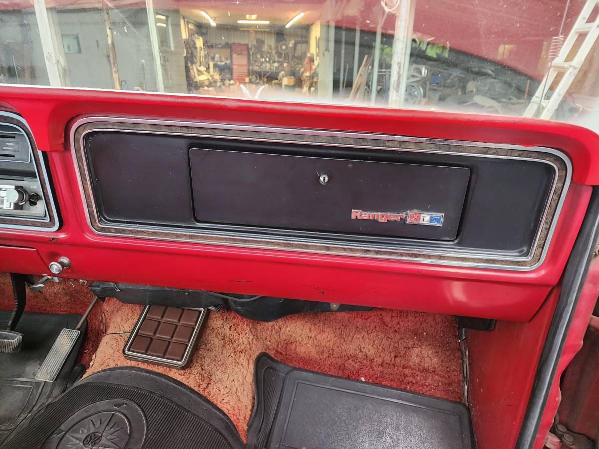 Ford-f-100-1976-red-10