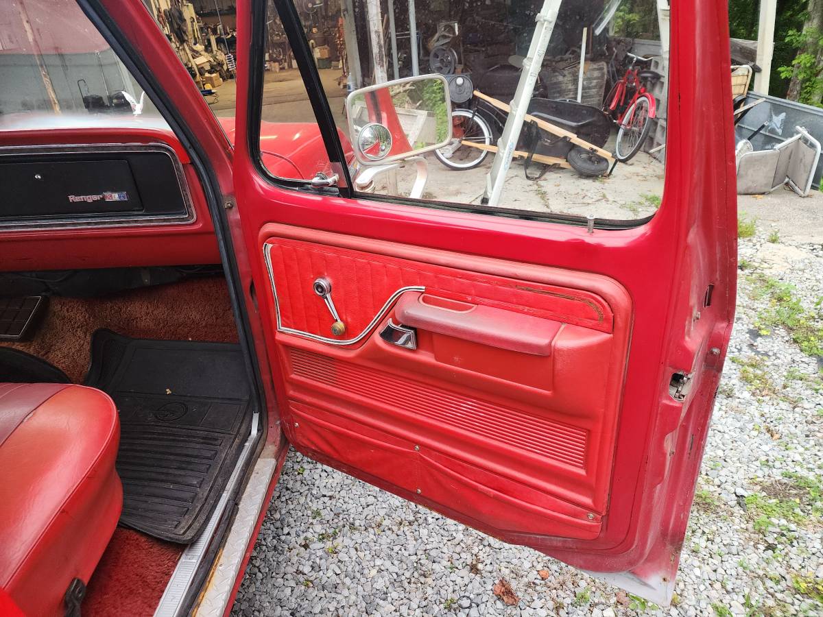 Ford-f-100-1976-red-3