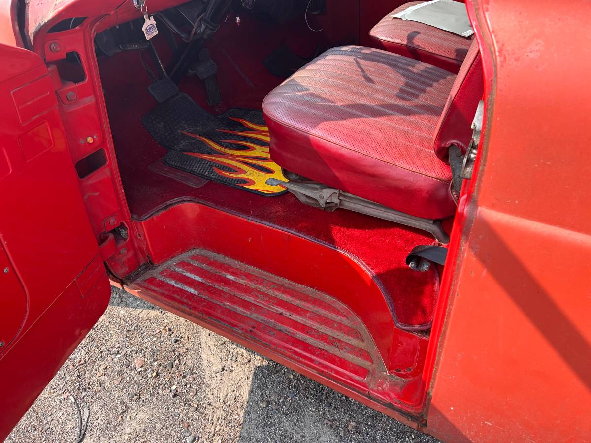 Ford-f-100-panel-truck-1959-red-4