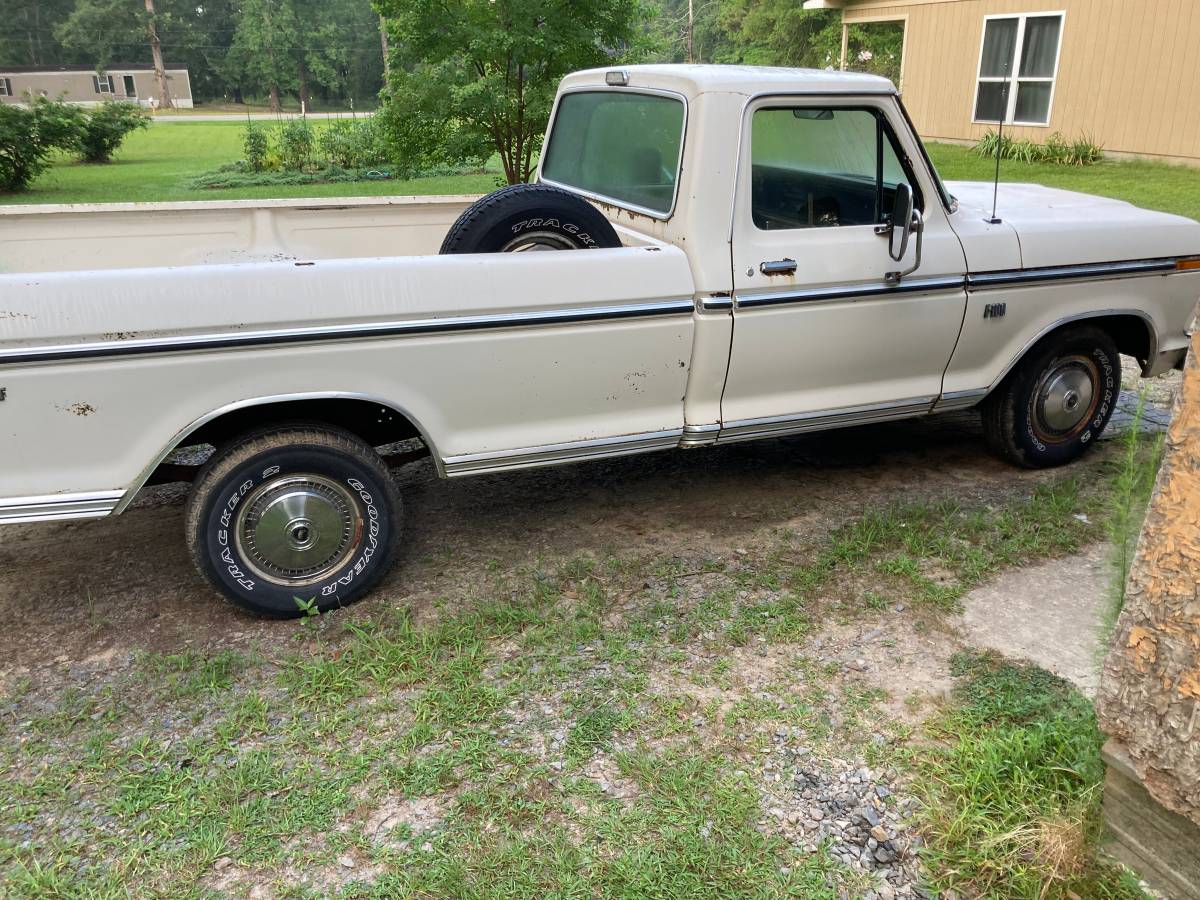 Ford-f-100-ranger-xlt-1974-white-1