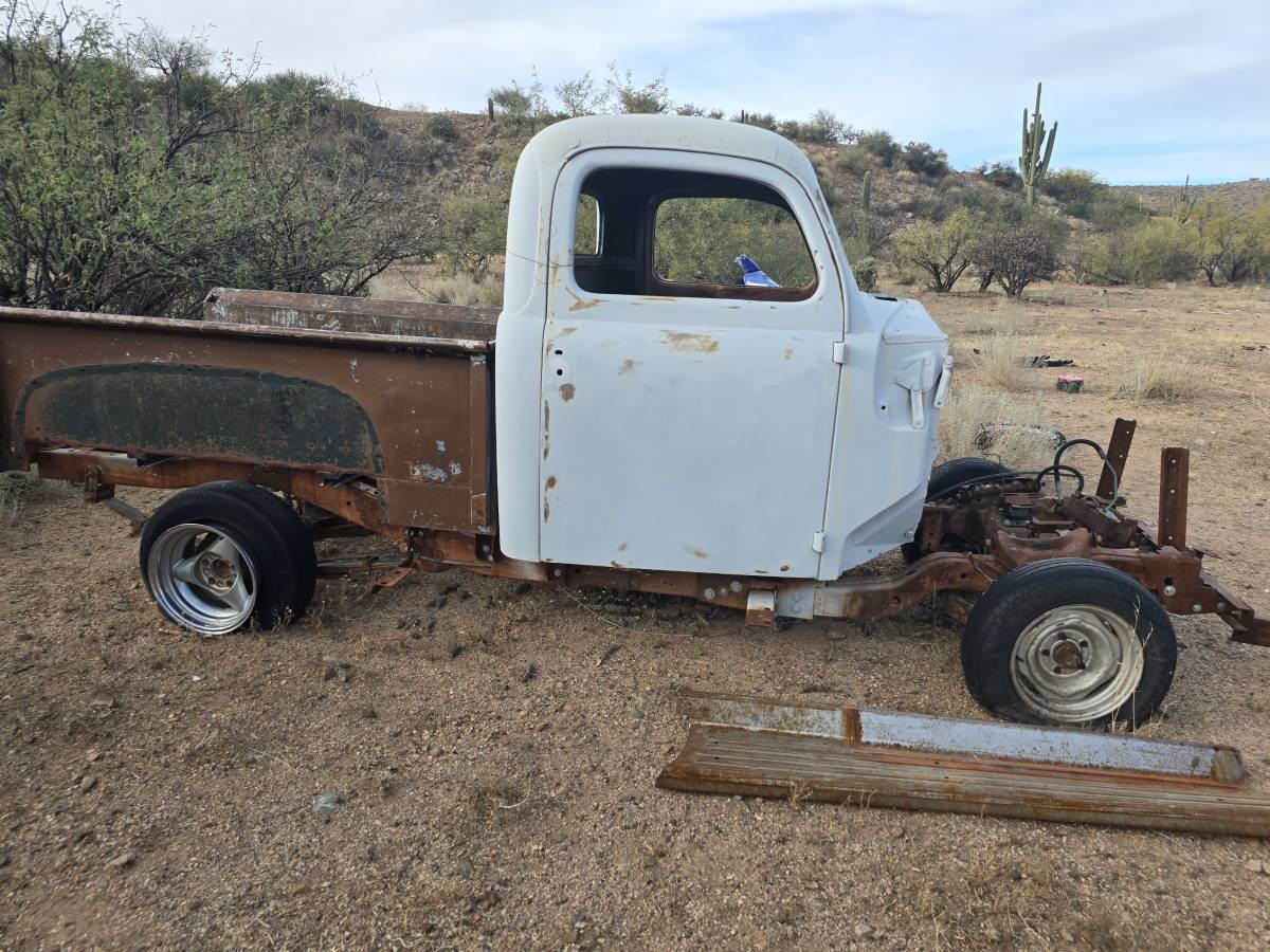 Ford-f-150-1952-brown-4