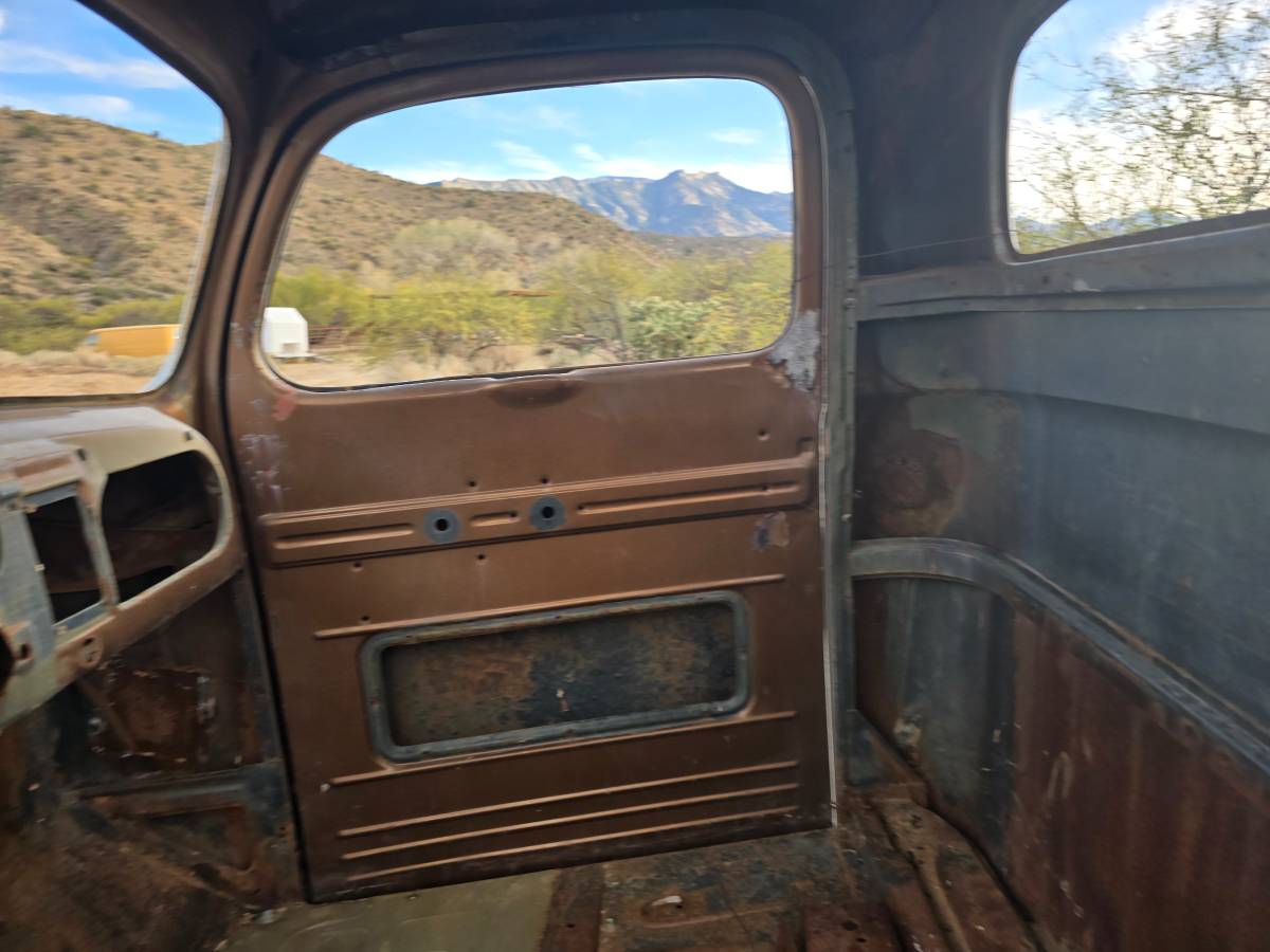 Ford-f-150-1952-brown-8