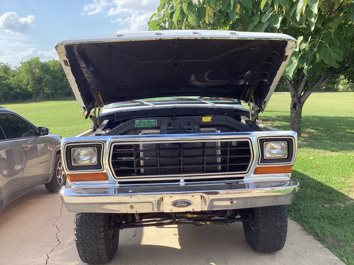 Ford-f-150-1973-white-3