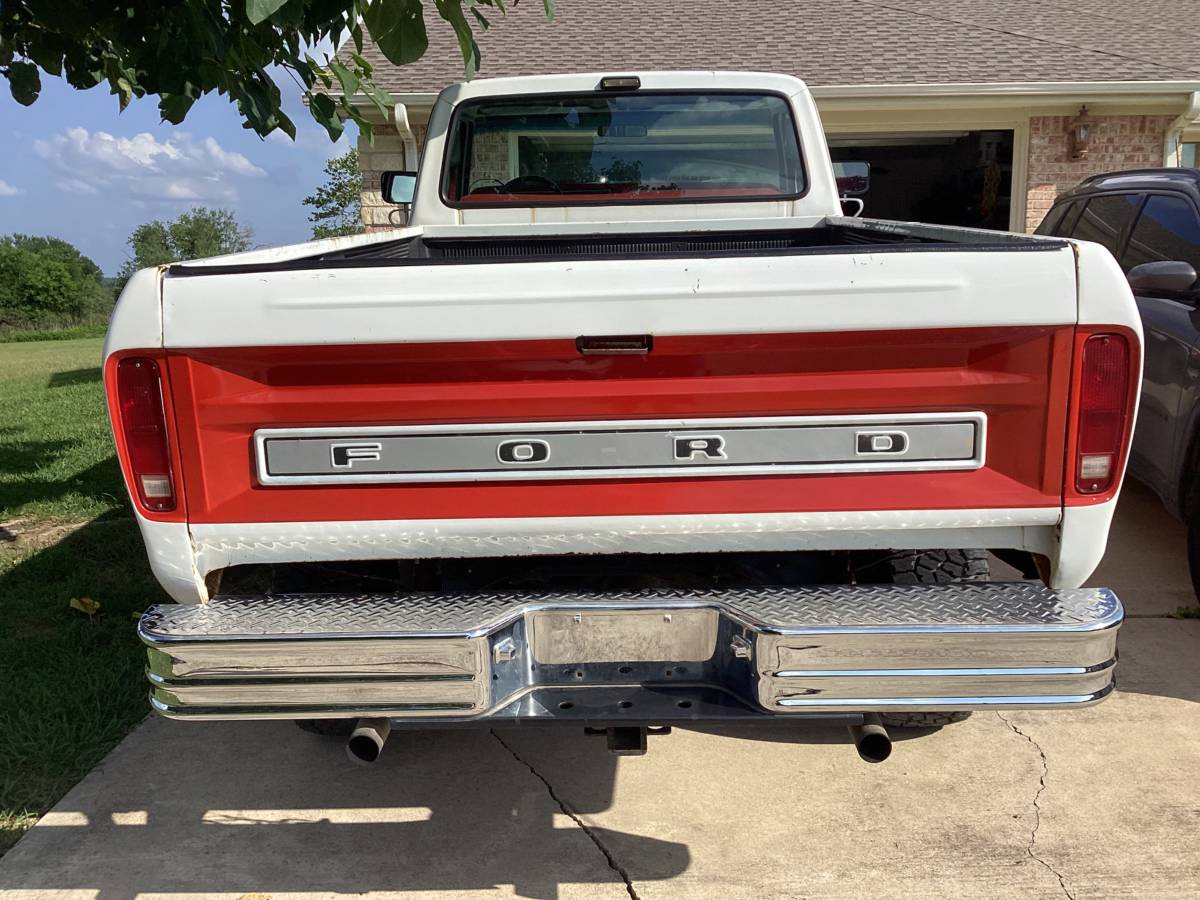 Ford-f-150-1973-white-4