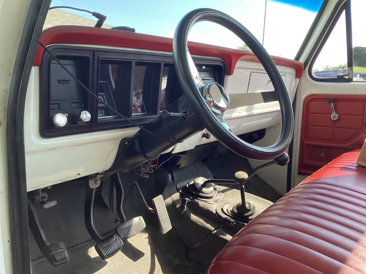 Ford-f-150-1973-white-6