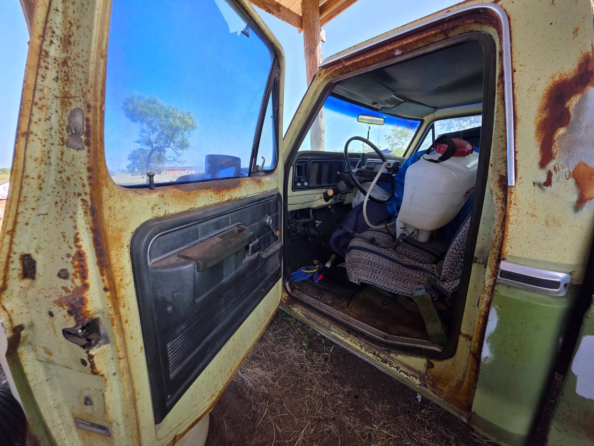 Ford-f-150-1975-green-10