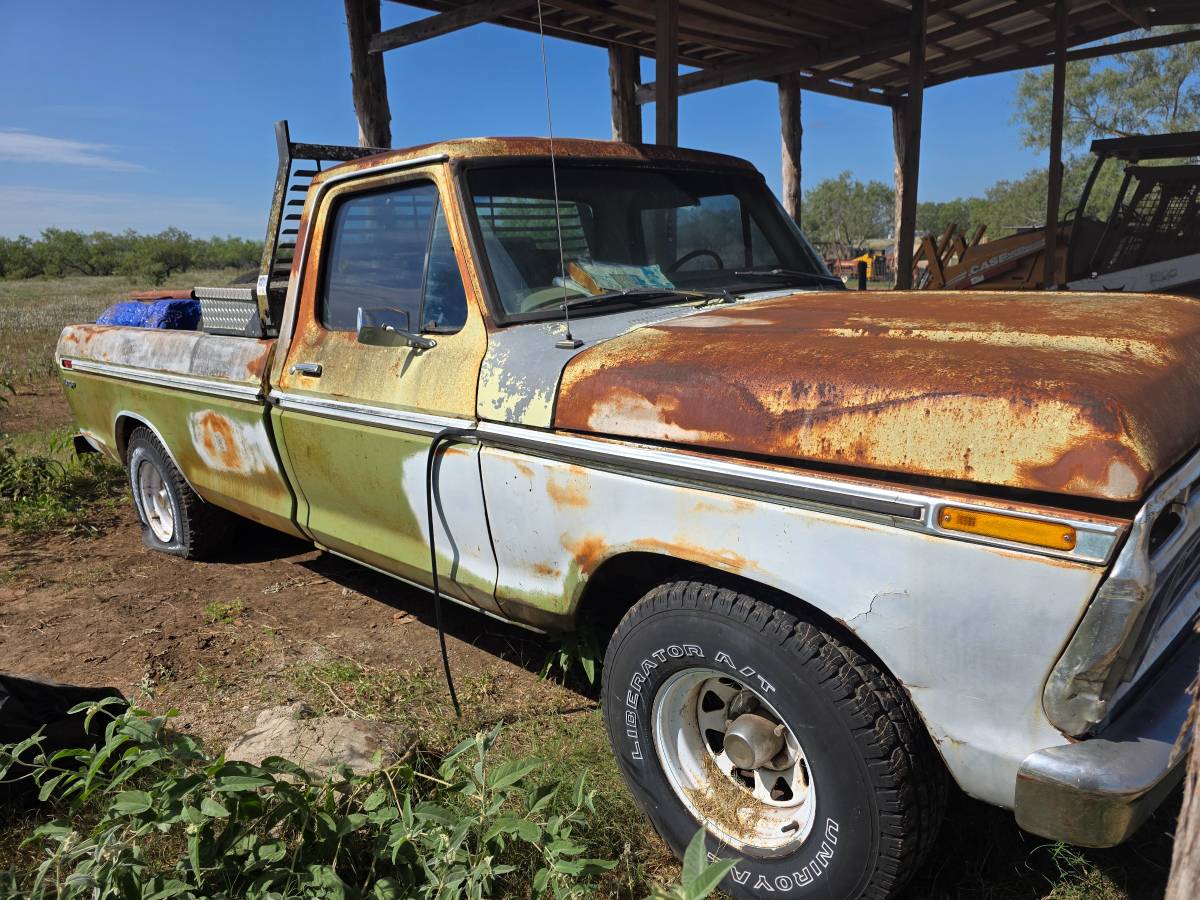 Ford-f-150-1975-green-2