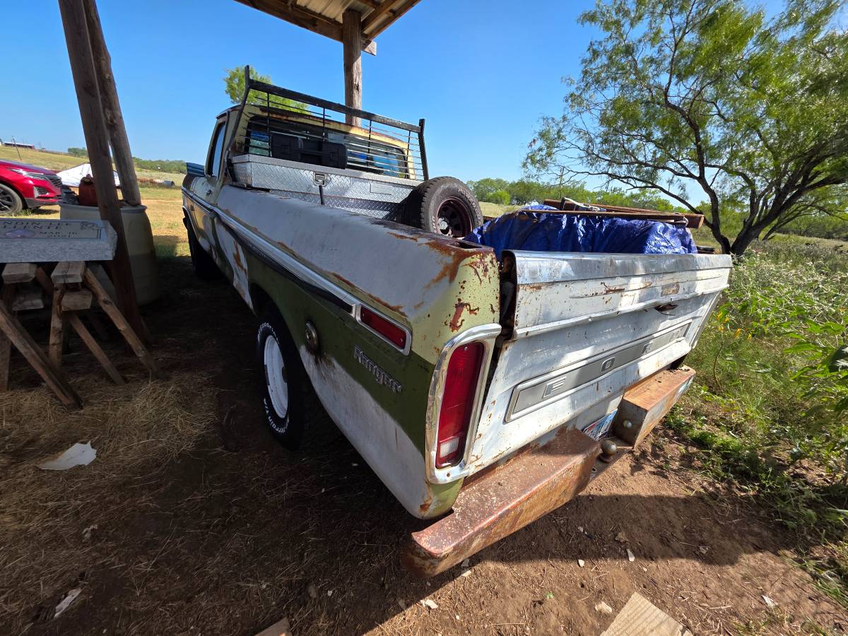 Ford-f-150-1975-green-7