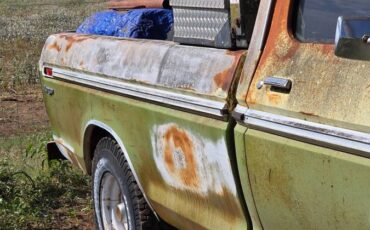 Ford-f-150-1975-green-9