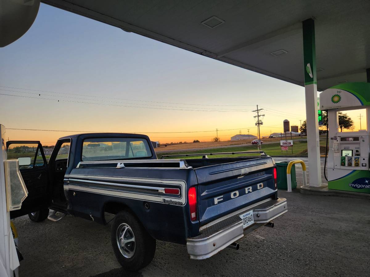 Ford-f-150-1976-blue-1