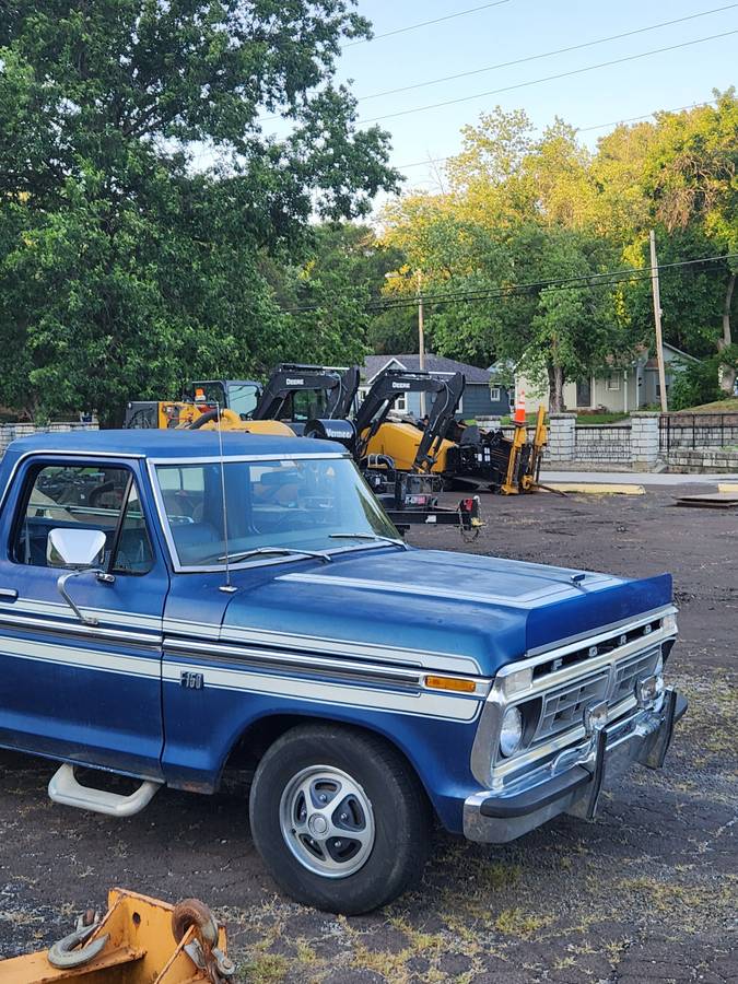 Ford-f-150-1976-blue-2