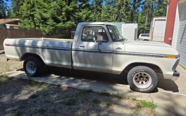 Ford-f-150-1977-white-1