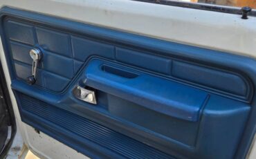 Ford-f-150-1977-white-5
