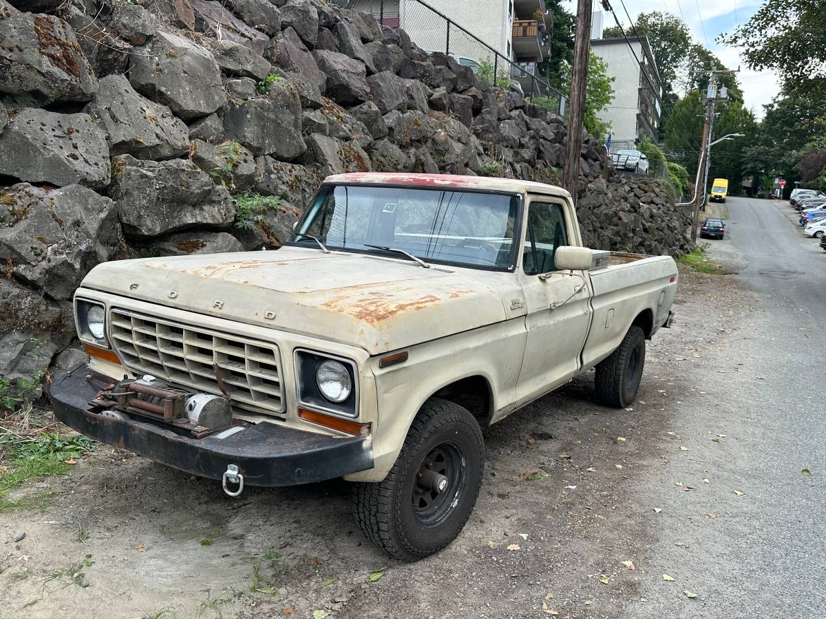 Ford-f-150-1978-custom-2