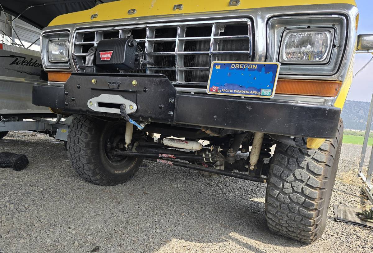 Ford-f-150-1979-yellow-2