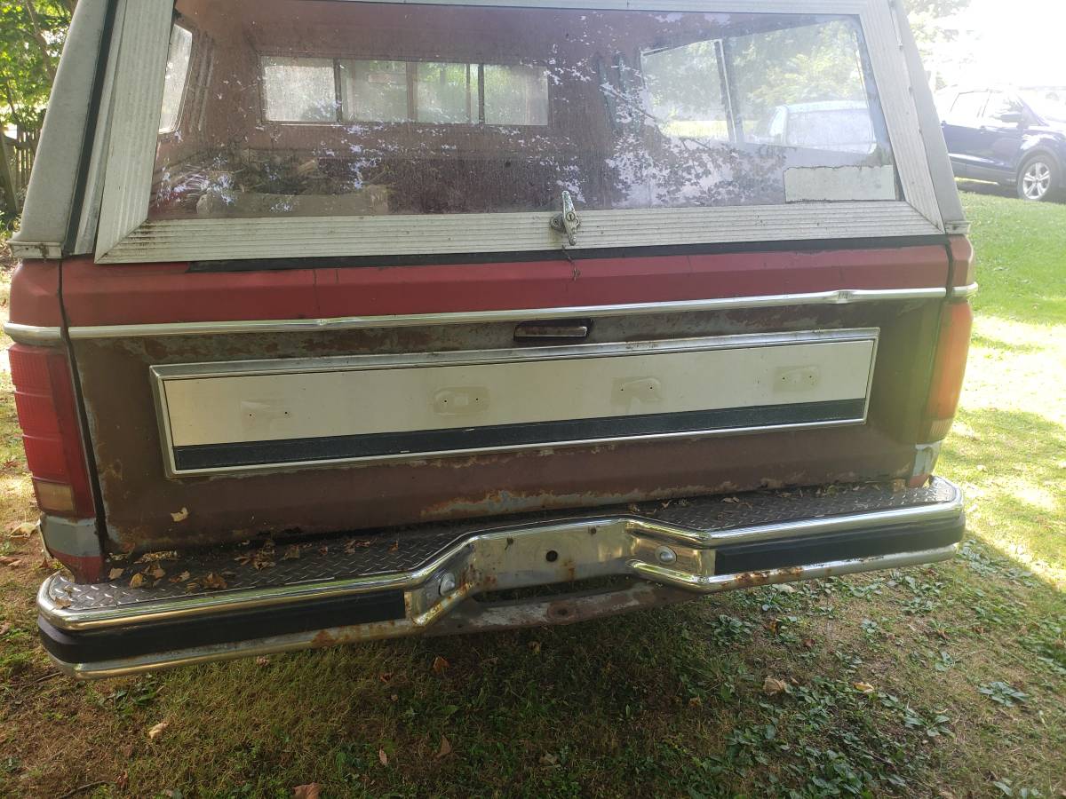 Ford-f-150-1983-red-1