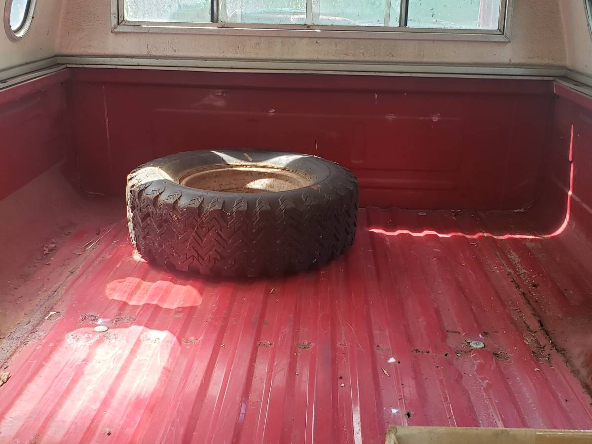 Ford-f-150-1983-red-2