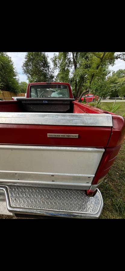 Ford-f-150-1985-red-2