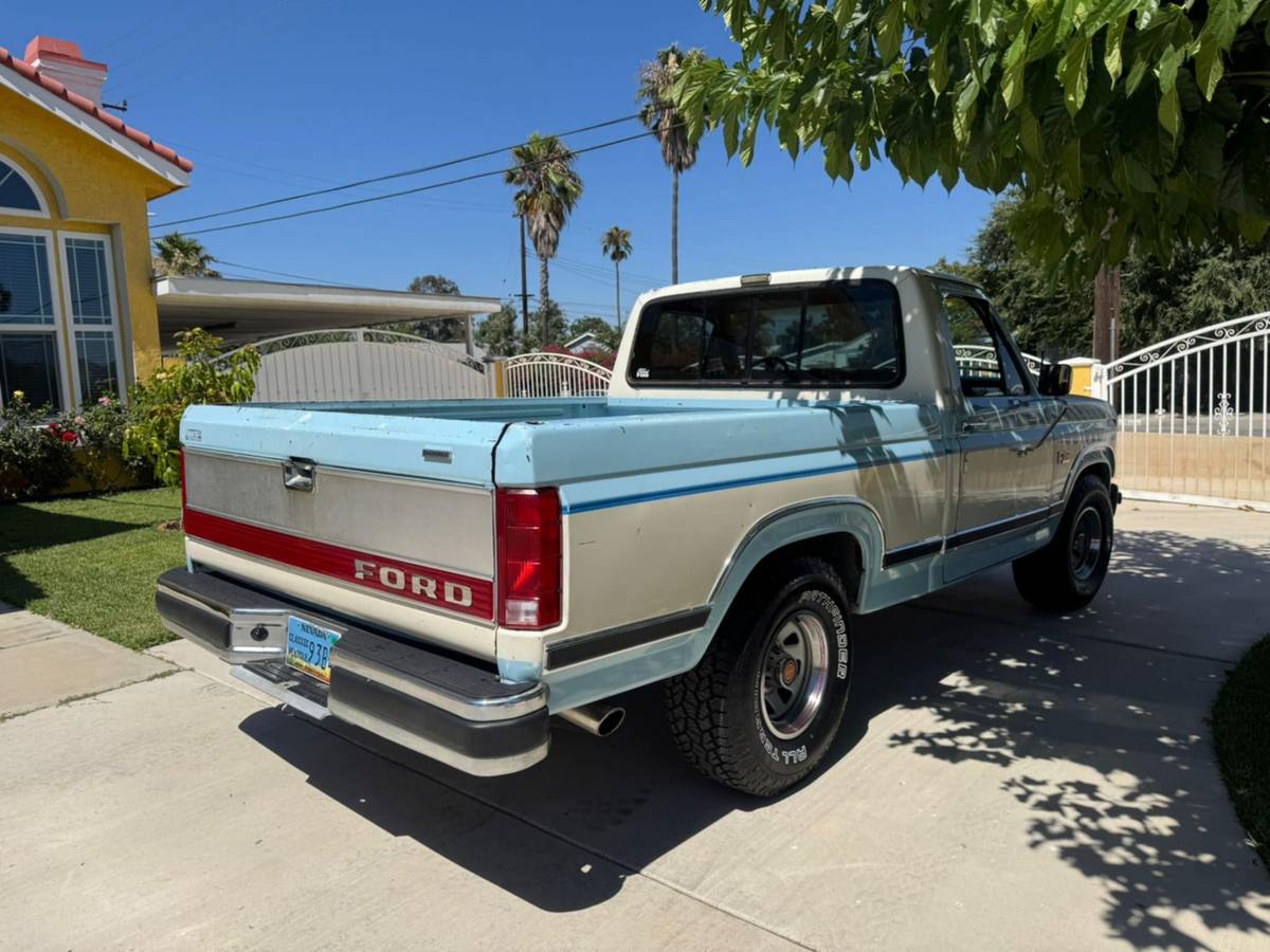 Ford-f-150-1986-blue-4