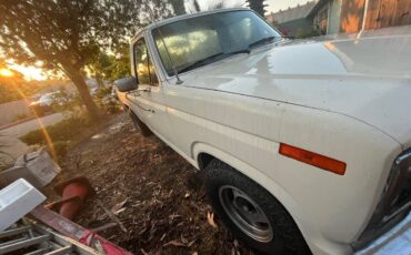 Ford-f-150-1986-white-2