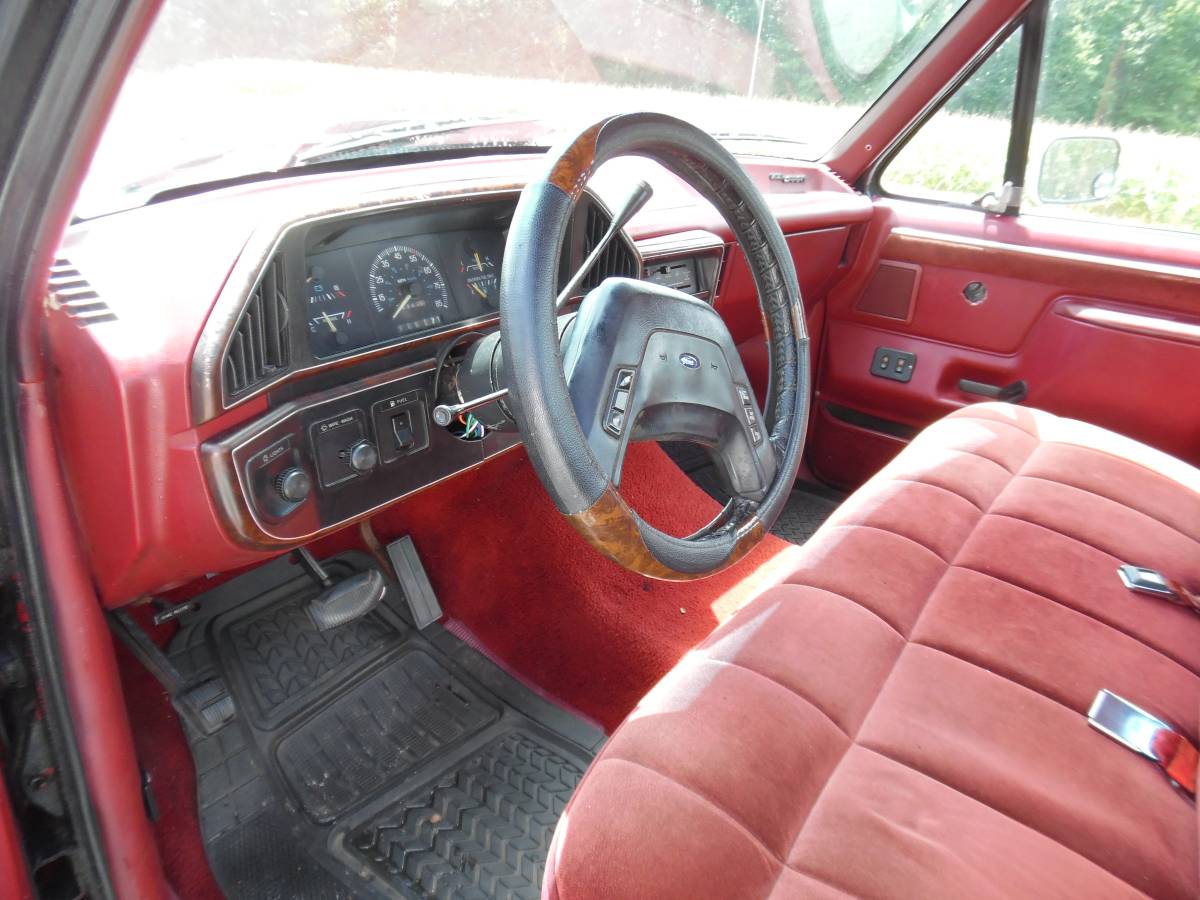 Ford-f-150-1988-black-2