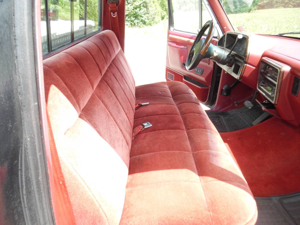 Ford-f-150-1988-black