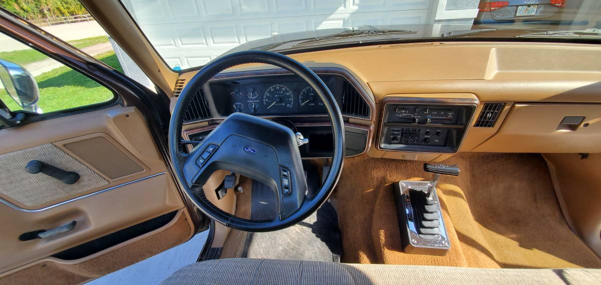 Ford-f-150-1988-brown-14
